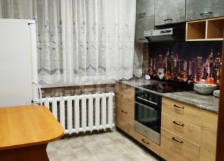 Продаю двухкомнатную квартиру, 54 м2, Заводоуковск, Донбасская улица, 2