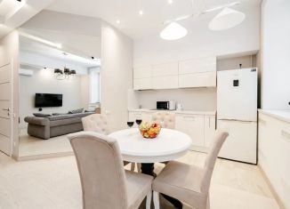 Сдам в аренду 2-комнатную квартиру, 50 м2, Якутск, улица Кирова, 31/4Б