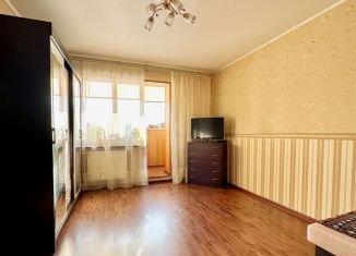 Продажа 2-комнатной квартиры, 52 м2, Санкт-Петербург, проспект Ударников, метро Ладожская