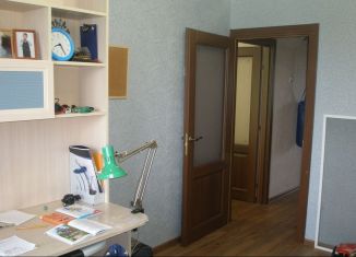 Продается 3-комнатная квартира, 60 м2, Екатеринбург, Июльская улица, 21, Июльская улица