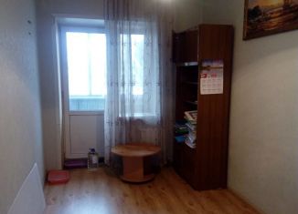 Сдается в аренду 2-комнатная квартира, 76 м2, Великие Луки, проспект Гагарина, 79