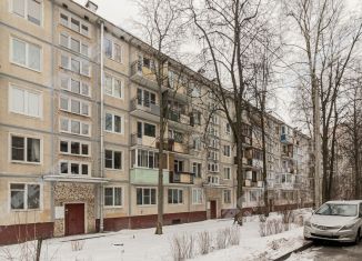 Продаю 1-ком. квартиру, 31 м2, Санкт-Петербург, метро Звёздная, проспект Космонавтов, 52к3