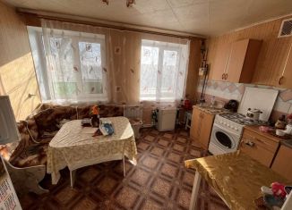 Продается 1-комнатная квартира, 43.3 м2, село Александров Гай, проезд Связистов, 9