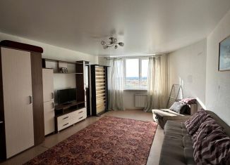 Сдам 1-ком. квартиру, 45 м2, Заречный, улица Курчатова, 47