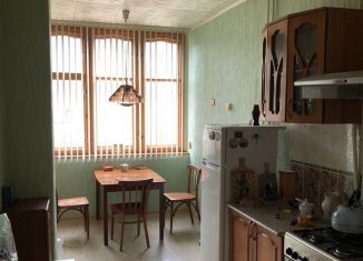 Продажа трехкомнатной квартиры, 70 м2, Астраханская область, улица Адмирала Нахимова, 44к1