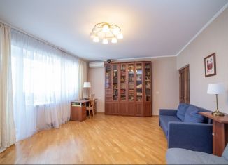 Продается 2-комнатная квартира, 72.3 м2, Екатеринбург, метро Чкаловская, Московская улица, 215А