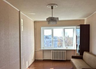 Продается двухкомнатная квартира, 43 м2, Псковская область, улица Волкова, 2