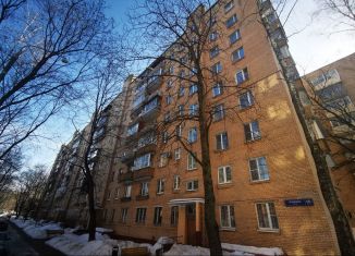 Продажа трехкомнатной квартиры, 55.5 м2, Москва, улица Гришина, 10к2, станция Рабочий Посёлок