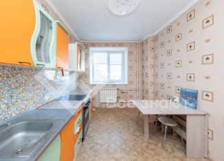 Продажа 2-комнатной квартиры, 68 м2, Челябинск, улица Братьев Кашириных, 85Б