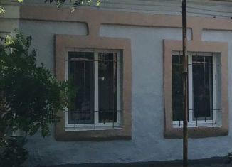 Сдаю дом, 30 м2, Феодосия, улица Головина, 19