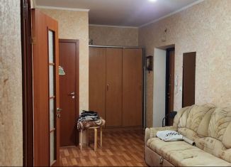 Сдается в аренду 2-ком. квартира, 80 м2, Тюмень, Холодильная улица, 138