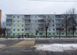 Продается двухкомнатная квартира, 45 м2, Серпухов, Советская улица, 100