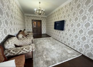 Продам 2-комнатную квартиру, 100 м2, Каспийск, Махачкалинская улица, 112Б