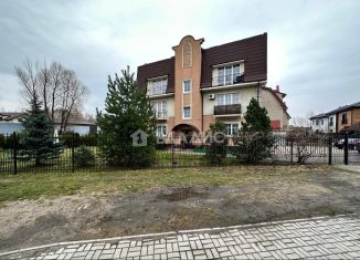 Продам пятикомнатную квартиру, 140 м2, Калининградская область, улица Нижние Поля, 40