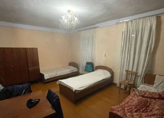 Сдам 3-комнатную квартиру, 80 м2, Дагестан, улица Ермошкина, 90