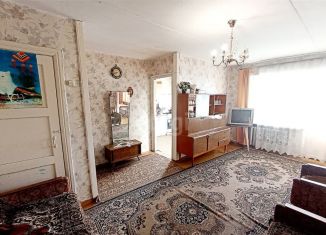 Продается двухкомнатная квартира, 43 м2, Челябинская область, улица имени Ю.А. Гагарина, 24