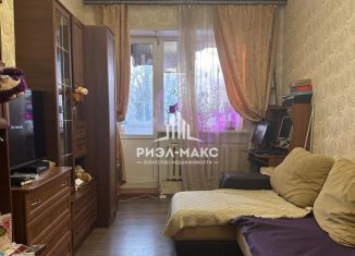Продаю двухкомнатную квартиру, 50 м2, Брянск, Новозыбковская улица, 11Б