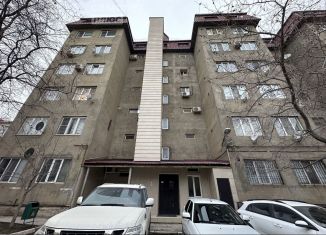 Продаю 3-комнатную квартиру, 103 м2, Дагестан, улица Гагарина, 118В