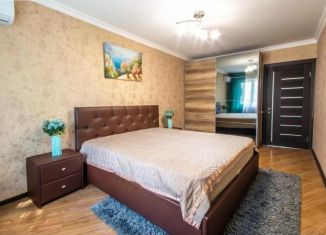 Сдаю в аренду 2-ком. квартиру, 56 м2, Подольск, улица Ватутина, 54