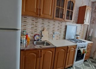 Продается 2-ком. квартира, 50.3 м2, Калач-на-Дону, улица Чекмарева, 51