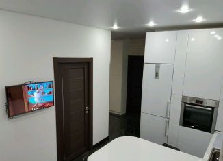 3-комнатная квартира на продажу, 80 м2, поселок Романовка, поселок Романовка, 9