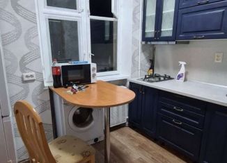 Аренда трехкомнатной квартиры, 52 м2, Сочи, улица Чайковского, 33, микрорайон Заречный