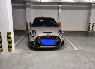 Продам машиноместо, 14 м2, Сочи, микрорайон Приморье, Курортный проспект, 96Гк1