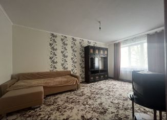 Продается 1-комнатная квартира, 37 м2, Саратовская область, улица имени И.С. Левина, 5
