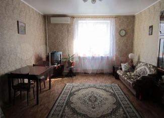 Продаю трехкомнатную квартиру, 81 м2, Новочеркасск, Магистральная улица, 16
