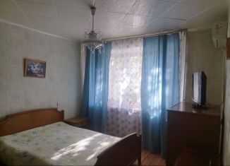 Продаю трехкомнатную квартиру, 59.8 м2, Астраханская область, улица Тренёва, 21