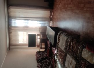 Сдам в аренду 1-комнатную квартиру, 43 м2, Кирово-Чепецк, Сосновая улица, 5к2