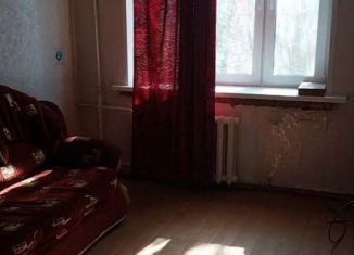 Сдам в аренду 2-ком. квартиру, 42 м2, Серпухов, улица Калинина, 28