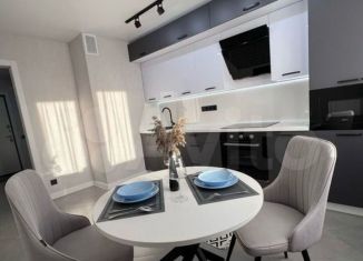 Продам однокомнатную квартиру, 37 м2, посёлок городского типа Медведево, бульвар 75-летия Победы, 7