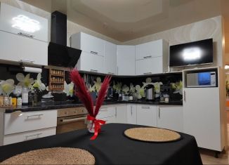 Продам 2-ком. квартиру, 57 м2, Сыктывкар, Петрозаводская улица, 33
