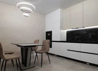 Сдам в аренду 1-ком. квартиру, 53 м2, Краснодар, улица Будённого, 129, микрорайон Центральный