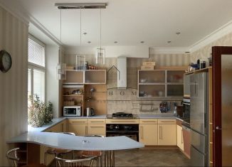 Продаю 4-ком. квартиру, 130.5 м2, Санкт-Петербург, Бассейная улица, 27, метро Московская
