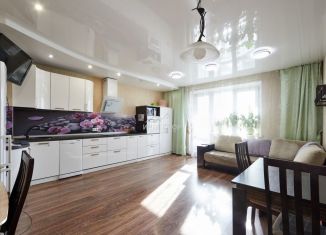 Продам 2-ком. квартиру, 69.8 м2, Челябинск, улица Молодогвардейцев, 76