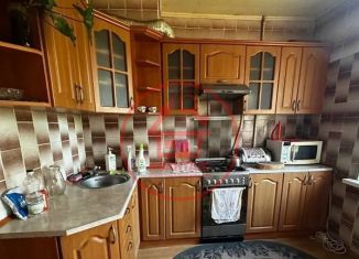 Продается 2-комнатная квартира, 50 м2, Армавир, улица Кирова, 92