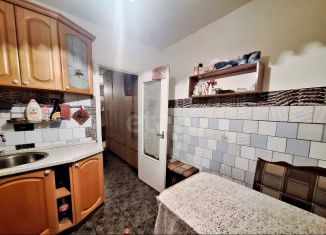 Трехкомнатная квартира на продажу, 68.7 м2, Санкт-Петербург, Школьная улица, 126к2, метро Зенит