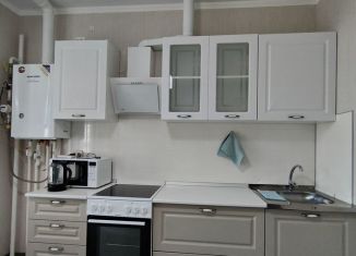 Сдача в аренду 1-ком. квартиры, 35 м2, Астраханская область, улица Ахшарумова, 27А