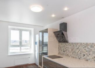 Продаю 1-комнатную квартиру, 44 м2, Тюмень, улица Тимофея Кармацкого, 9, ЖК Ария