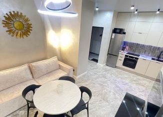 Продается 3-комнатная квартира, 47 м2, Сочи, улица Ленина, 290/6