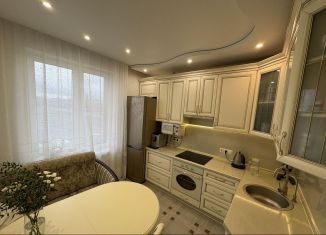 Продаю 2-ком. квартиру, 52 м2, Санкт-Петербург, проспект Маршала Блюхера, 11к2, метро Лесная