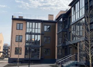Продаю 1-ком. квартиру, 40 м2, посёлок Берёзовый, улица имени А.Н. Лодыгина, 6к2