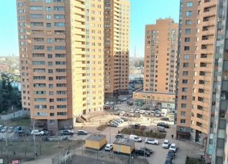 Сдаю 1-ком. квартиру, 39 м2, Мурино, Привокзальная площадь, 5Ак2