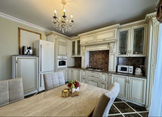 Продается 3-ком. квартира, 85 м2, Новомосковск, улица Дзержинского, 14А
