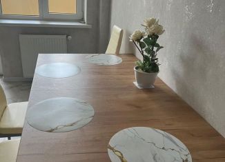 Сдам в аренду 3-ком. квартиру, 85 м2, Краснодар, 2-я Российская улица, 162