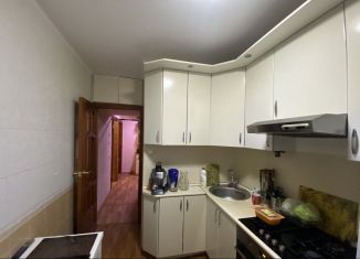 Продам двухкомнатную квартиру, 52 м2, Нижний Новгород, улица Академика Баха, 2, метро Заречная