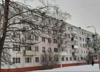 Продажа четырехкомнатной квартиры, 61.9 м2, Ломоносов, улица Федюнинского, 3к2