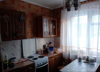 Продаю двухкомнатную квартиру, 52 м2, Красноярский край, Надеждинская улица, 24АС2